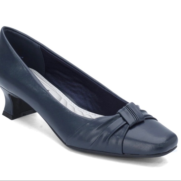 easy street waive pumps